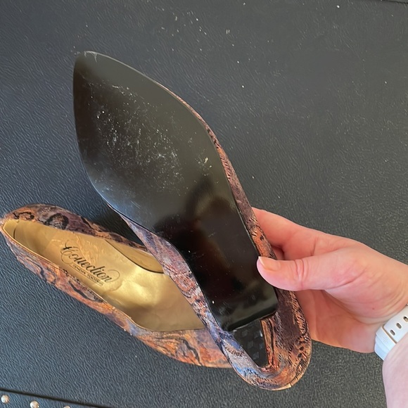 VINTAGE Brocade Heels - Picture 5 of 7